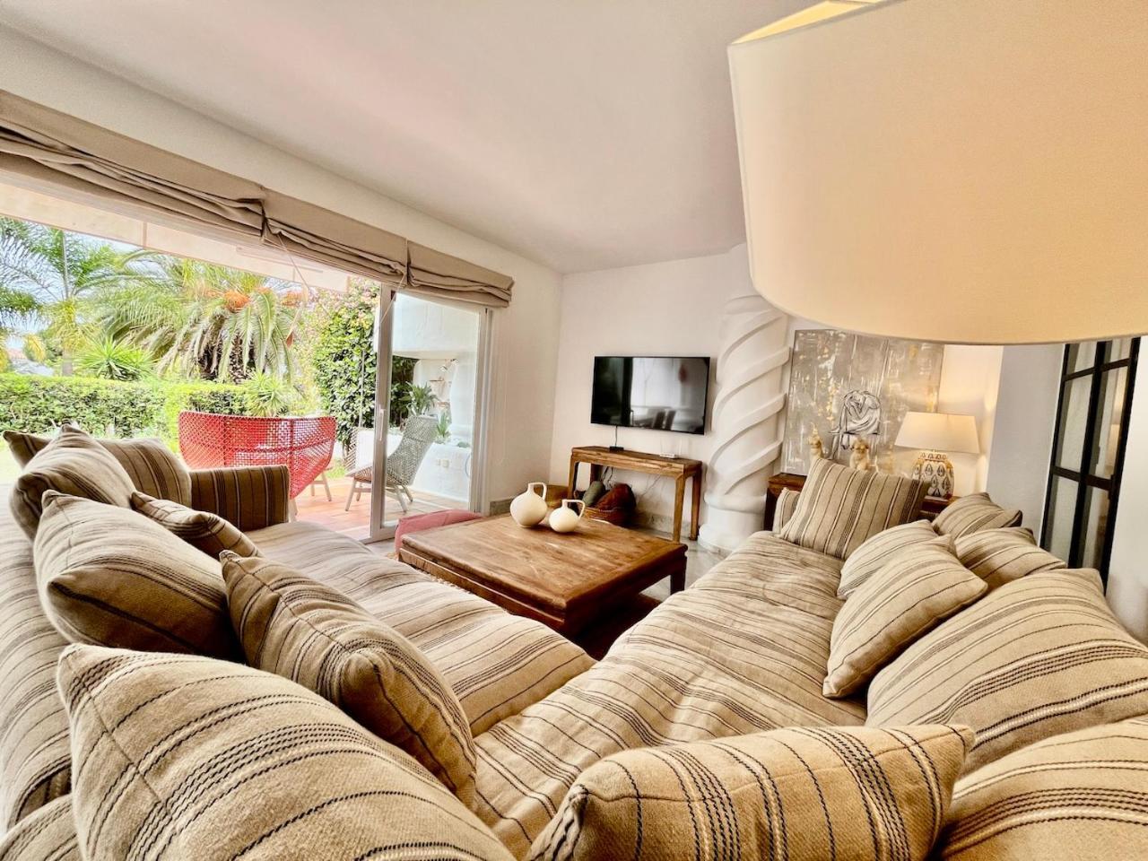 Cozy Townhouse With Sea View