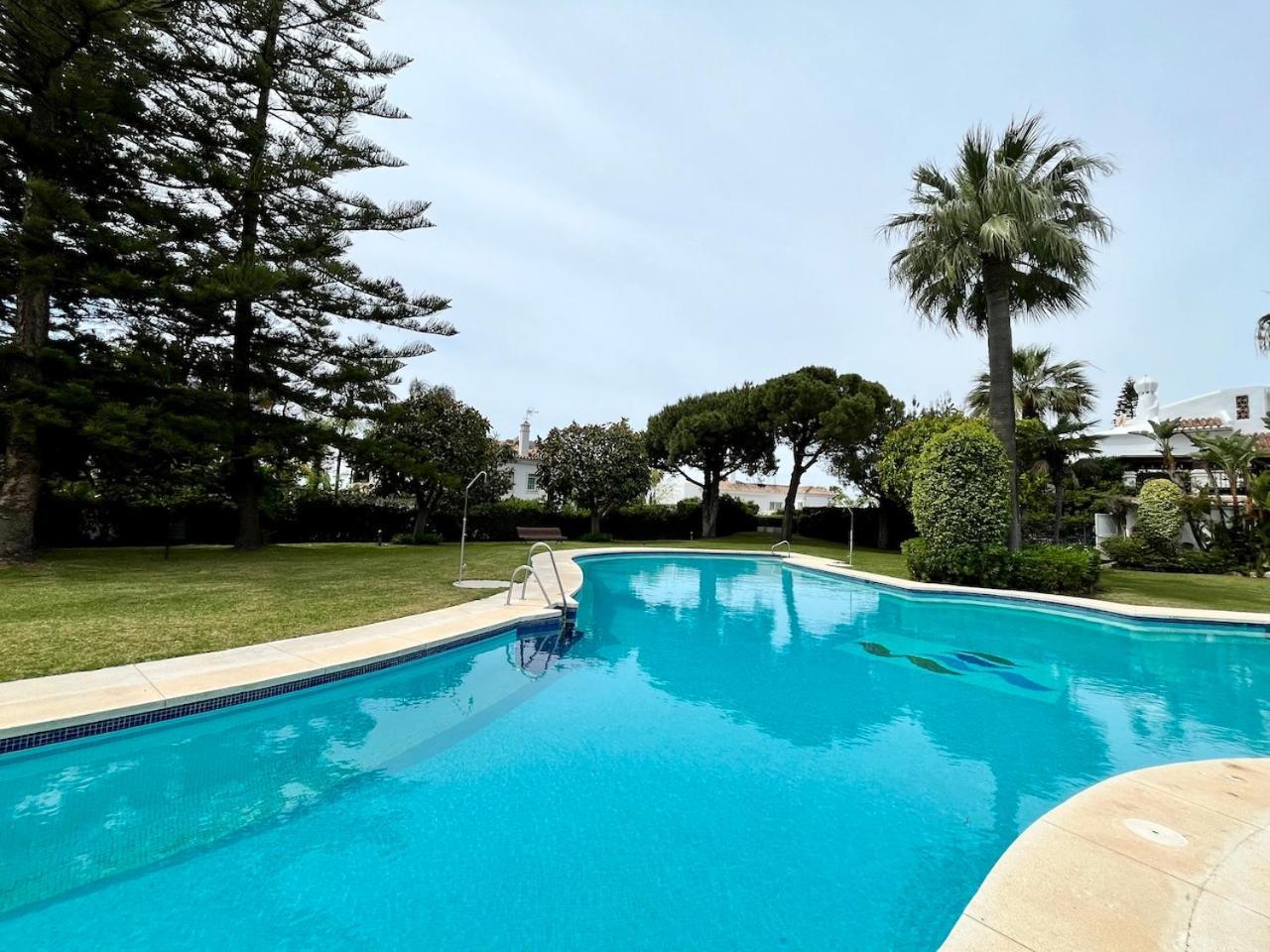 Cozy Townhouse With Sea View Holiday home Marbella