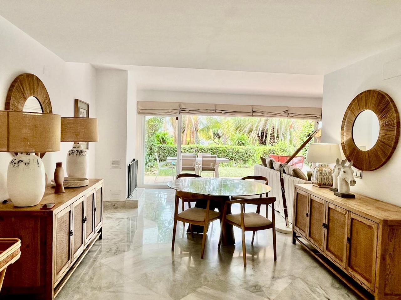 Cozy Townhouse With Sea View Holiday home Marbella